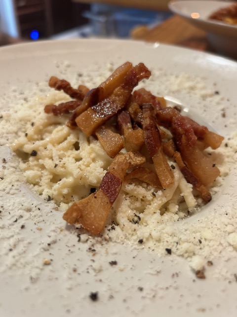 Espaguetis a la carbonara con guanciale de Norcia